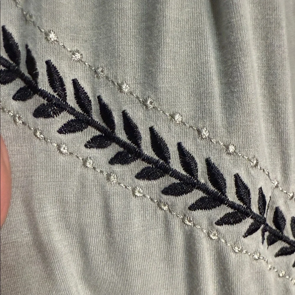 POL Embroidered Open Front Vest Size S‎ Gray Boho Festival Layering Casual